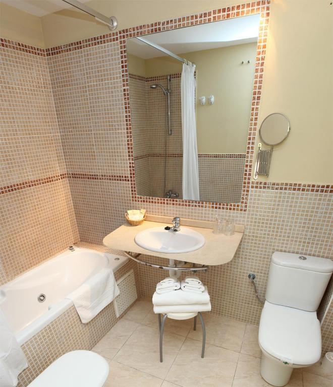Hotel Metrokua Lekeitio Oda fotoğraf